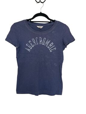 *** LISTING IS SOLD *** Y2K Abercrombie Classic Navy Crewneck Tee